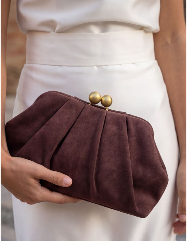 Chocolate brown suede handbag for guests
