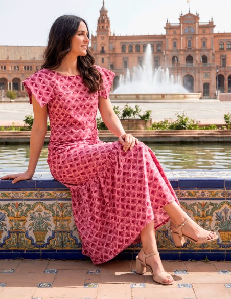 Elegant and flattering printed guest ensemble for daytime wedding guests in Spain