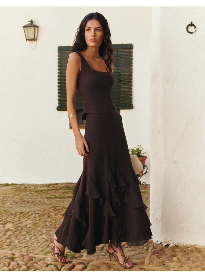 Falda midi en color marrón con volantes...