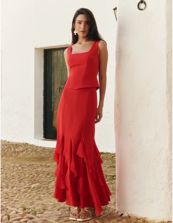 Red corseted top with square neckline 2