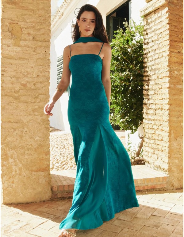 Long dress with square neckline and embossed fabric