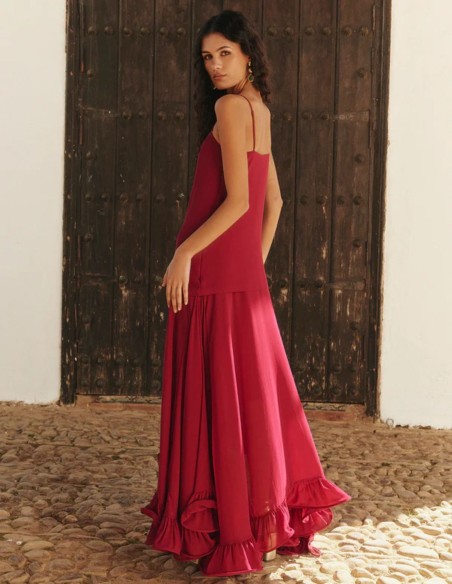 Burgundy midi dress in flowing fabric with floaty skirt