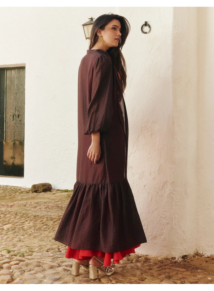 Chaqueta de organza marrón con corte midi para invitada