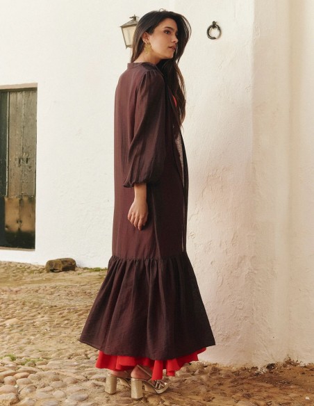 Chaqueta de organza marrón con corte midi para invitada