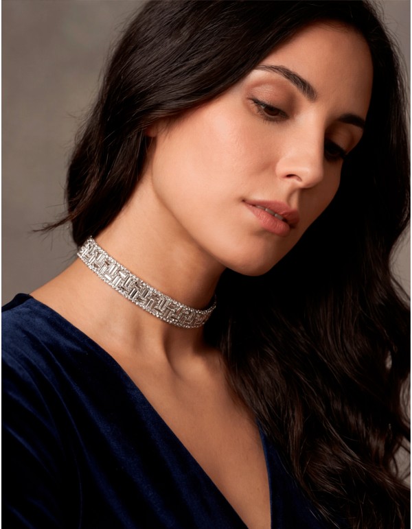 Crystal rhinestone choker for elegant women