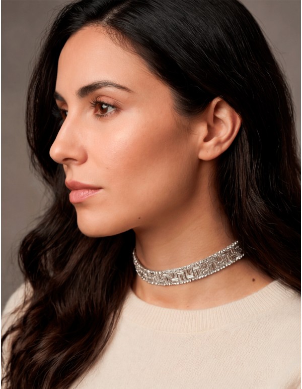 Choker de pedrería tipo cristal para invitada elegante 2