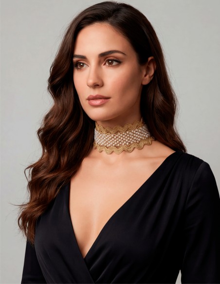 Gold choker with pearls for elegant women
