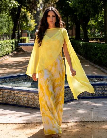Yellow chiffon cape, light and asymmetrical, ideal to bring light, movement and sophistication to any guest dress.