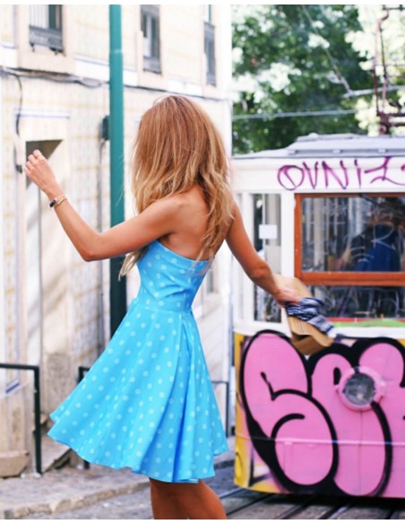 Vestido de fiesta de lunares palabra de honor con falda de vuelo a trendy life