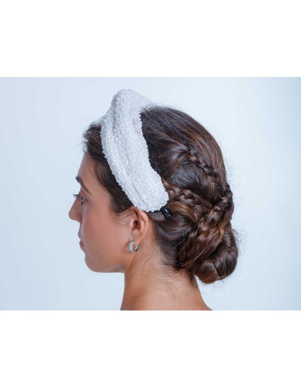 White bridal headdress with rhinestones by Margarita Sangiovanni 2