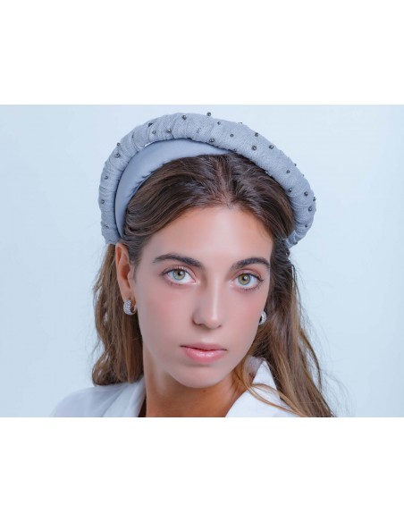 Crossed tulle headband with grey stones at INVITADISIMA