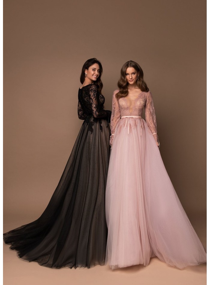 Boho maxi party dress with V neckline and lace wedding