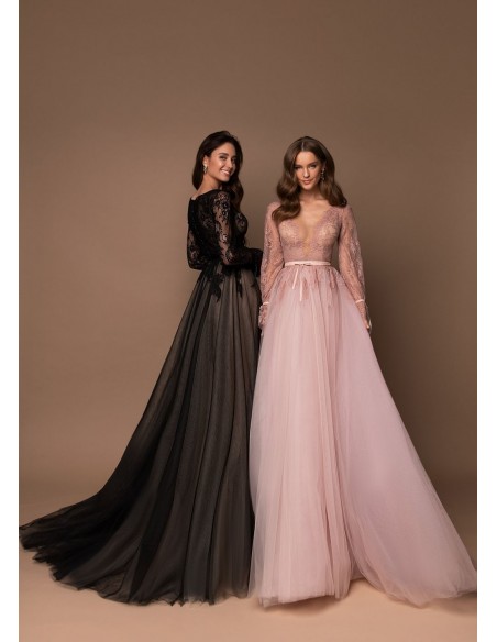 Boho maxi party dress with V neckline and lace wedding