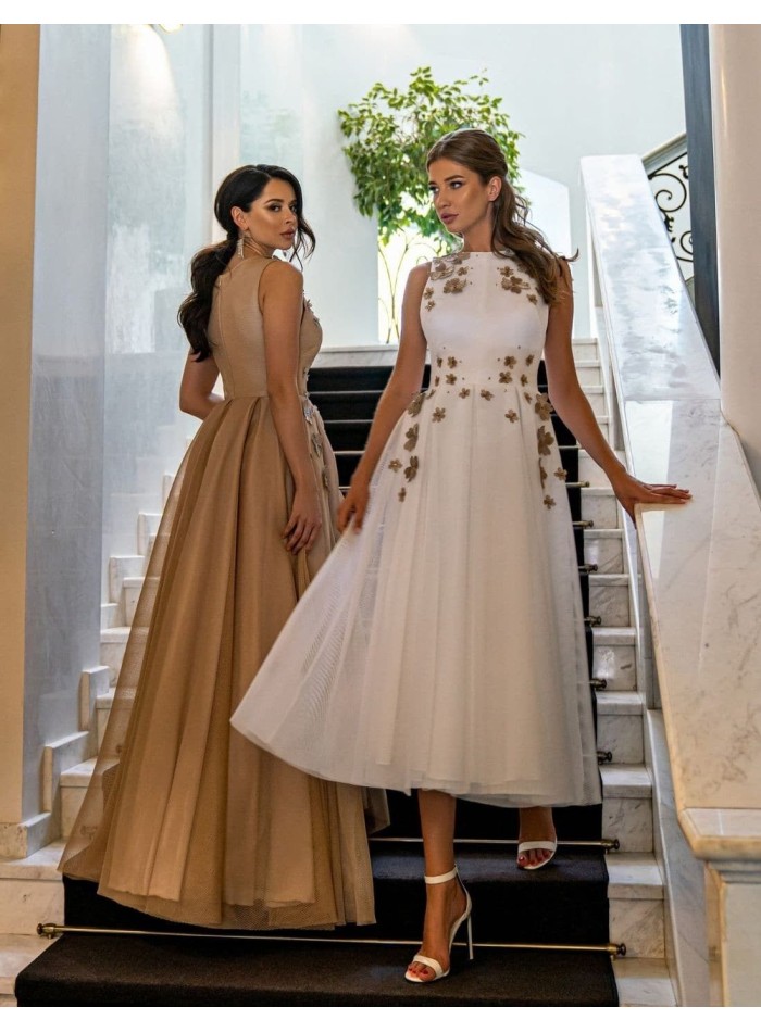 Cocktail dress with tulle skirt and 3D flowers from Auguro Sempre