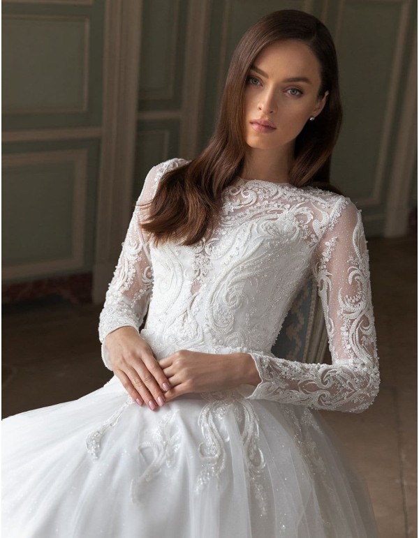 Princess cut wedding dress with long embroidered sleeves 2