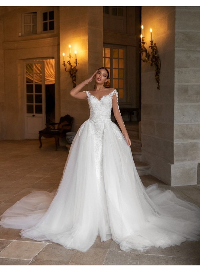 Wedding dress with heart neckline and tattoo effect sleeves beautiful