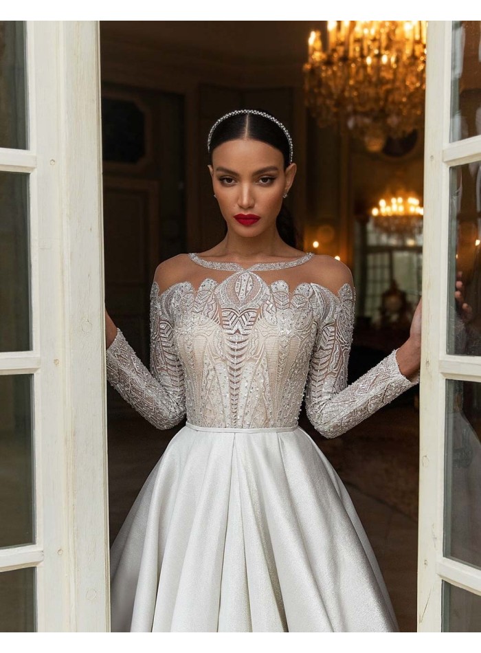 Diadema fina con pedrería incrustada-1