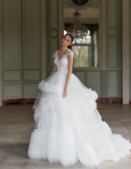 Wedding dress with rhinestone bodice and pompous skirt from Pollardi