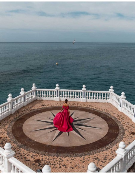 Long gown with bandeau neckline and train - INVITADA PERFECTA Silviamo - 3 