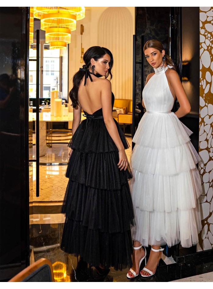 Vestido midi de fiesta de cuello halter y falda con capas de tul blanco