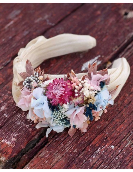Ruffled headband with nude color sinamay fabric with preserved flowers by Cala By Lilian