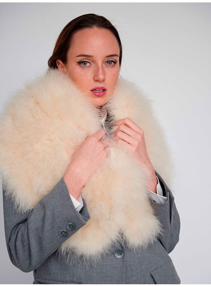 Estola de pelo largo natural - varios colores Lauren Lynn London Accessories - 5 