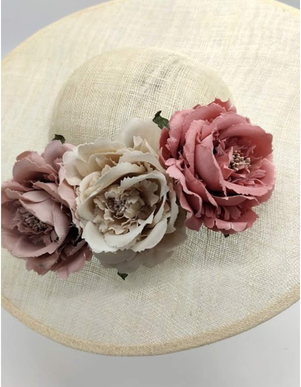Hat on sinamay base with flowers in pastel tones 2