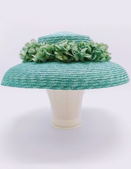 Pamela of natural straw and preserved flowers