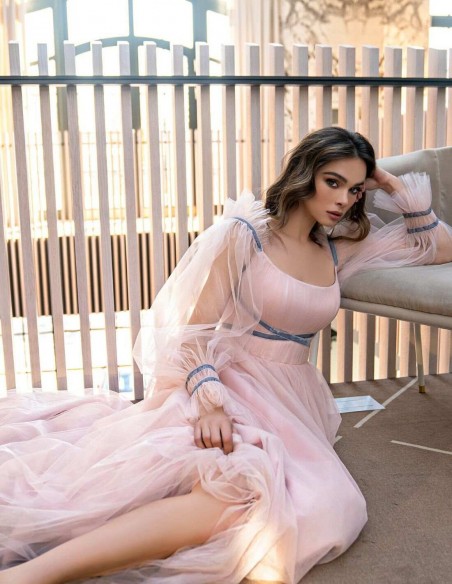 Vestido largo con cuerpo tipo corsé y manga de tul EMABRIDE - 3