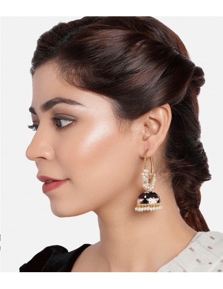 Aros de fiesta con perlas y Chandbali negro