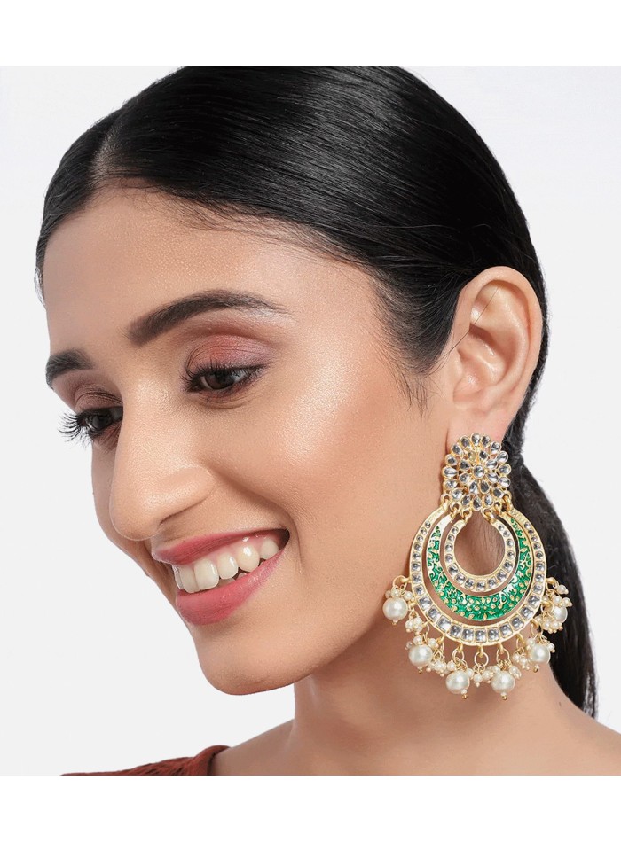 Lacquered party earrings inlaid with zircons...