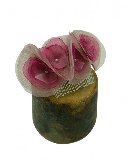 Coiffe en organza fuchsia et nude avec fleurs fuchsia et nude