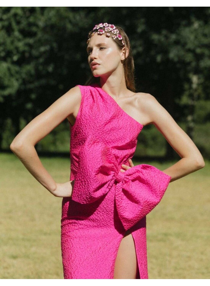 Robe midi avec nœud à la taille et encolure...