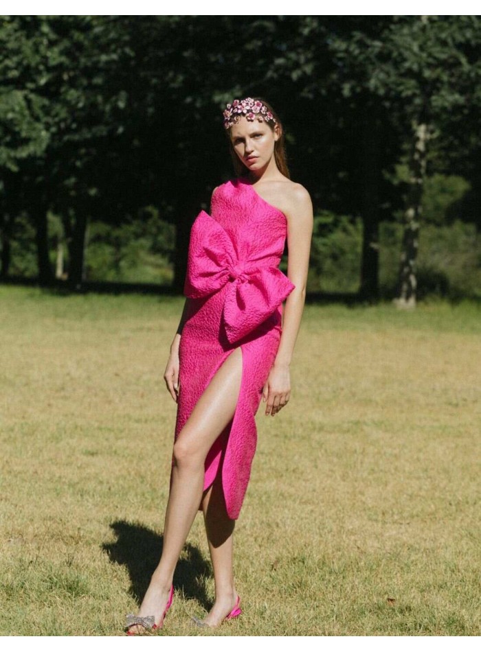 Midi dress with lacing at the waist and...