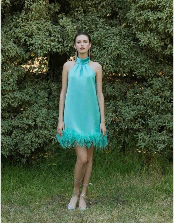 Robe de cocktail avec plumes et dos nu 2