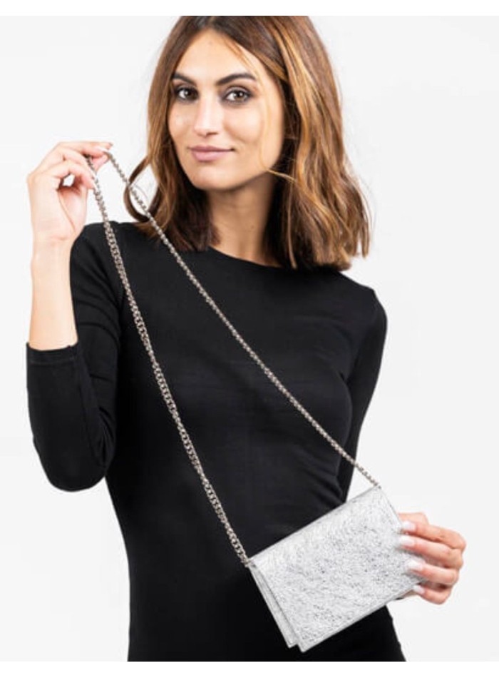 Mini bolso de fiesta con cadena metálica larga-1