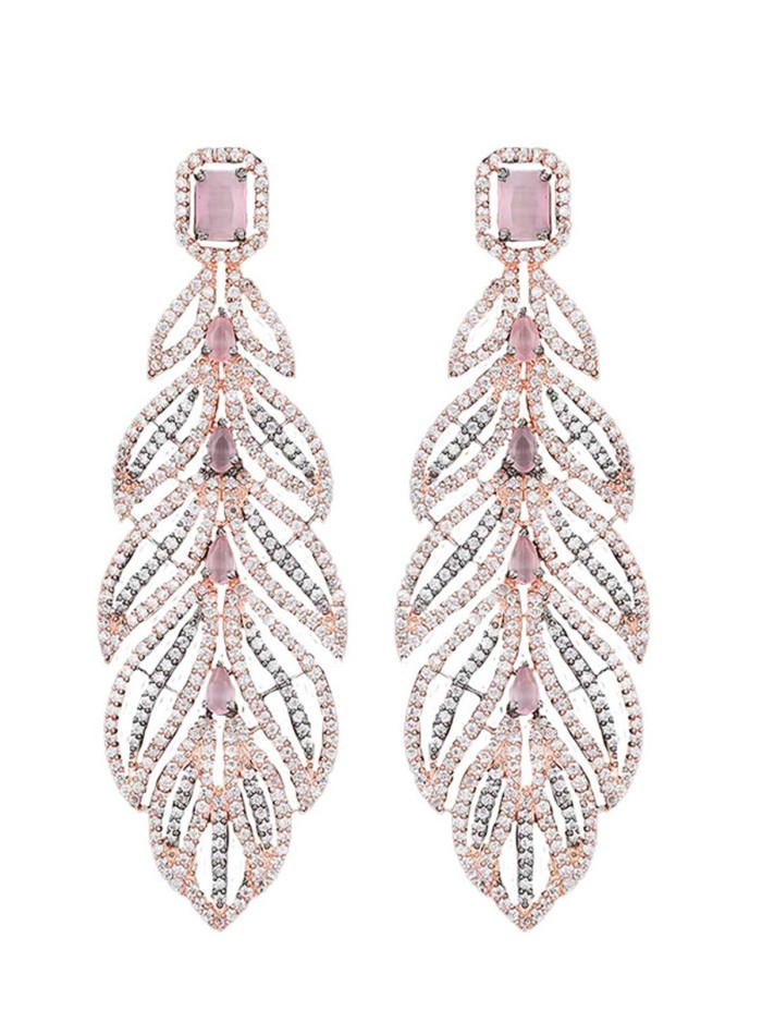 Long evening earrings with leaf shape