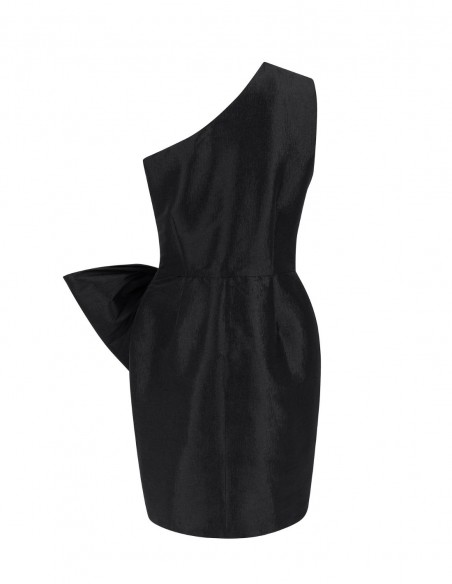Robe courte de soirée avec encolure asymétrique et maxi nœud