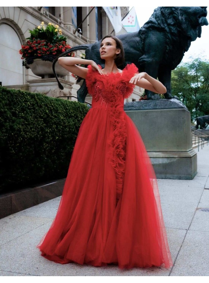 Long party dress with tulle and pleated flounces