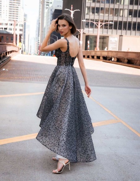 Robe de soirée midi avec corsage et jupe asymétrique avec broderie brillante