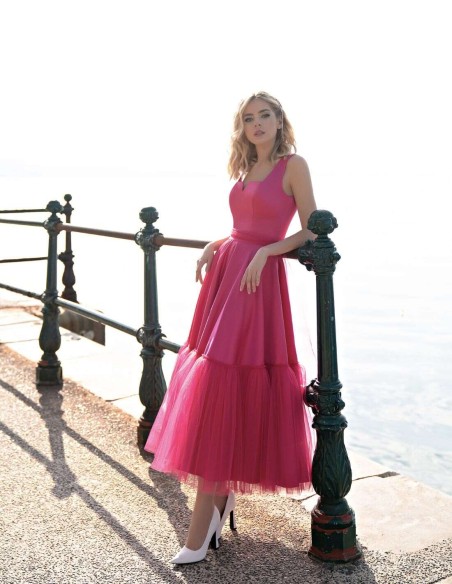 Midi party dress flared skirt with tulle and square neckline