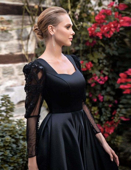 Vestido de gala largo con mangas bordadas y maxi falda satinada-3