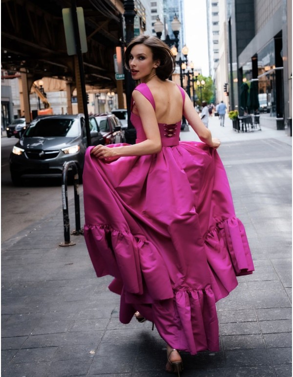 Long party dress with sweetheart neckline and side slit with belt 2