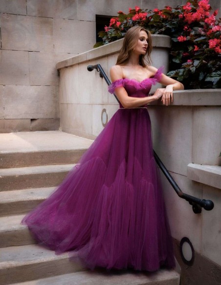 Long party dress with sweetheart neckline and shiny tulle layers