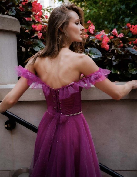 Vestido largo de fiesta con escote corazón y capas de tul brillante