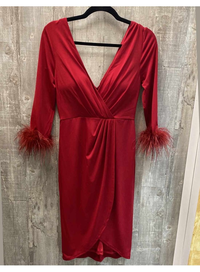 Cocktail dress with French sleeves and feathers
