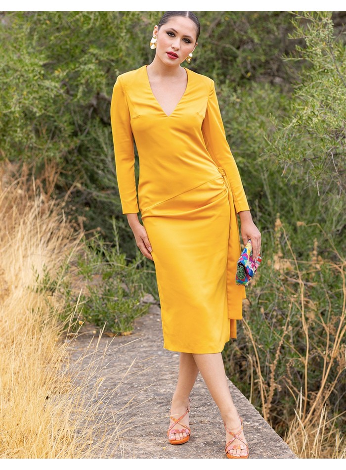 Midi party dress with V-neckline and side lacing