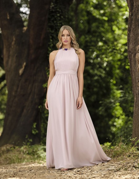 Robe de soirée longue et plissée avec des volants et une jupe à volants