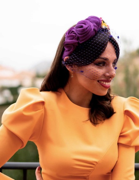 Bandeau noué violet avec fleurs préservées