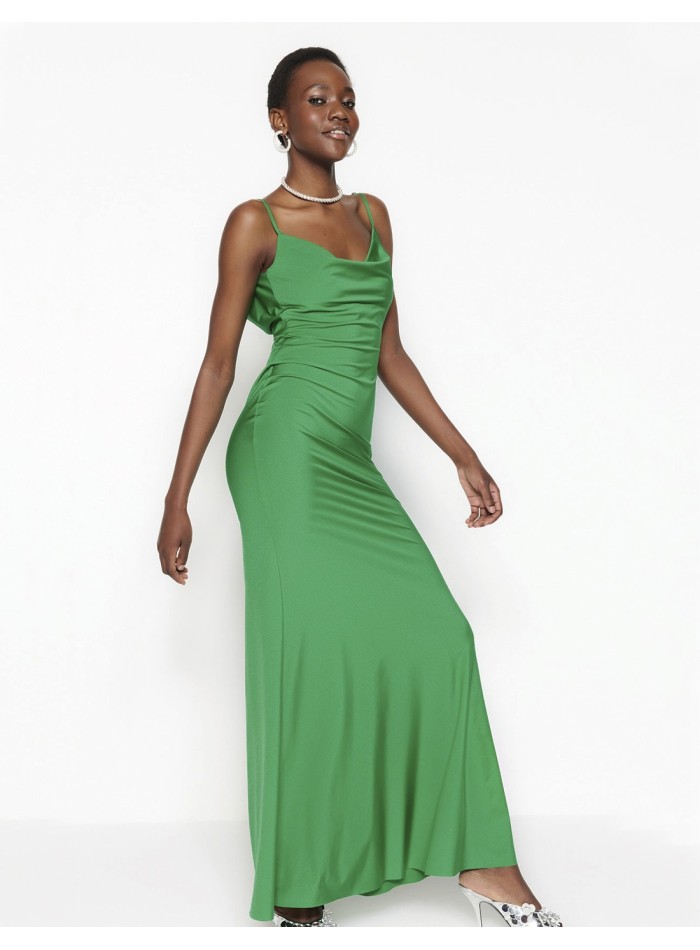 Robe longue de fête en satin avec dos en cascade